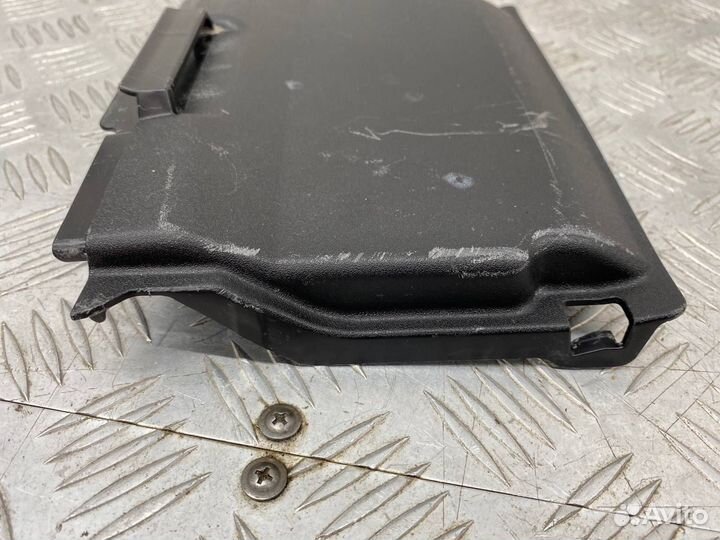 Б/У крышка аккумулятора Ford Focus 3 CB8 iqdb 1.6Л