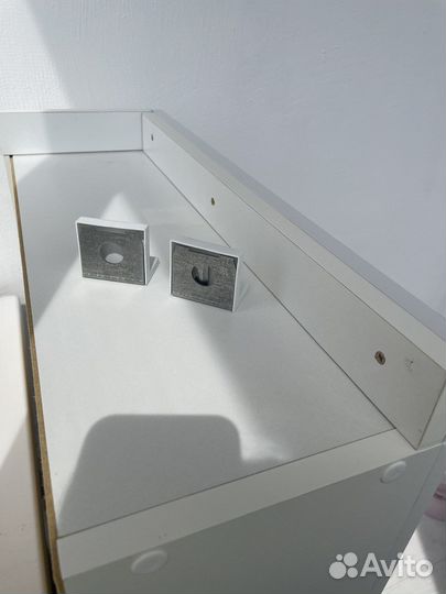 Шкафчик для ванной навесной