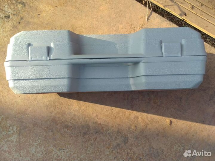 Домкрат подкатной 2т абсолютно новый в кейсе