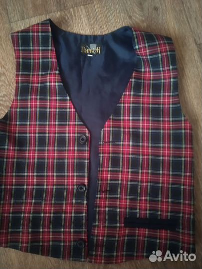 Жилет для школы 32 р