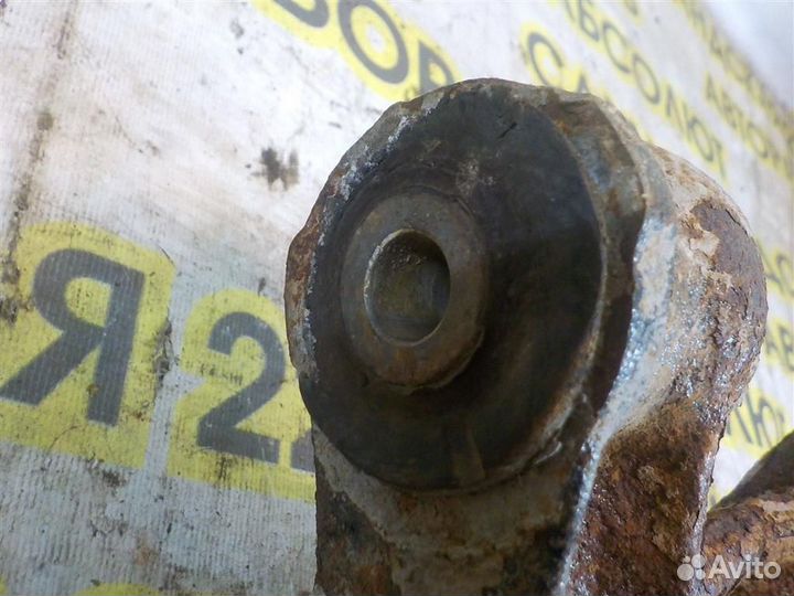 Кулак поворотный задний левый Volkswagen Touareg