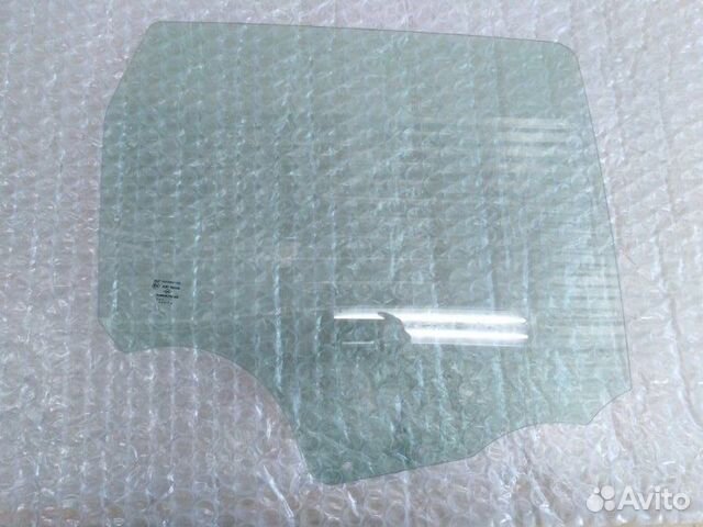Стекло двери заднее правое Renault Duster 2010