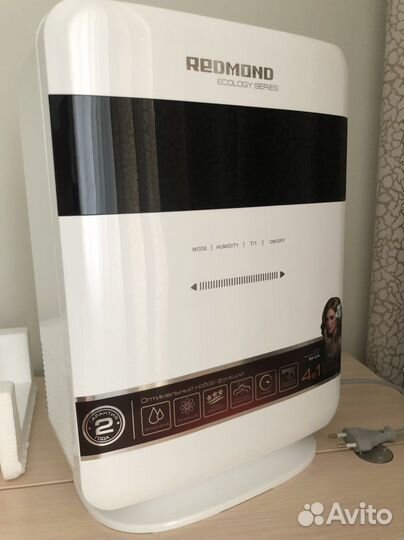 Увлажнитель и ионизатор воздуха Redmond