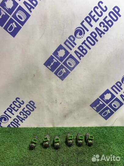 Форсунка топливная Audi A6 седан 2.4 AGA 1998