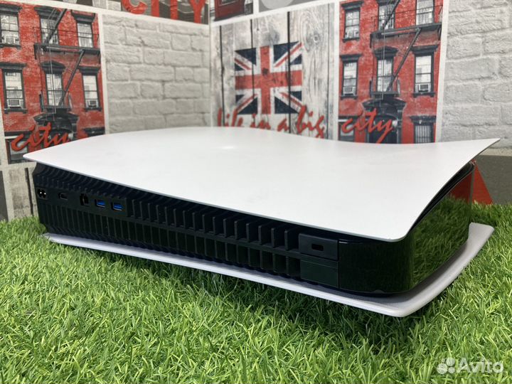 PlayStation 5 с дисководом 825 GB