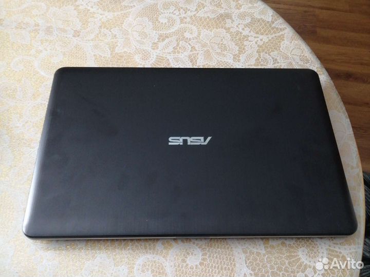 Ноутбук asus