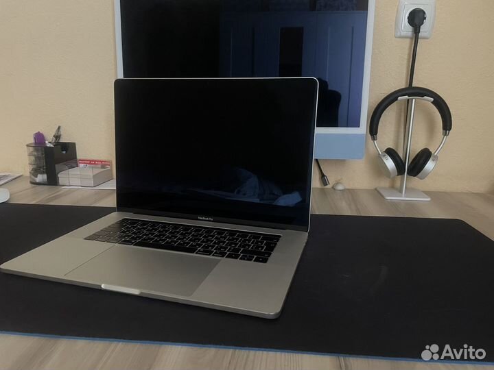 MacBook Pro 15.4 i7 2,6 ггц, 16 гб, 512 гб ssd