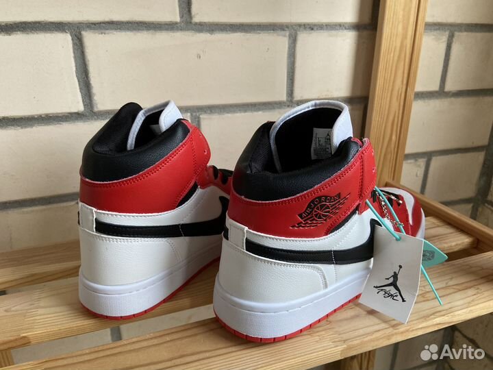 Мужские кроссовки Air Jordan 1 Retro