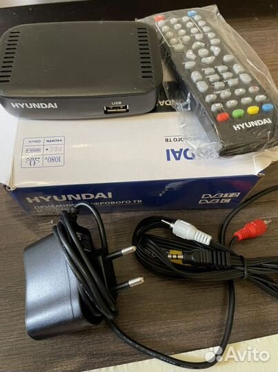 Ресивер DVB-T2 Hyundai H-DVB460, черный