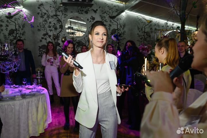 Ведущий на свадьбу