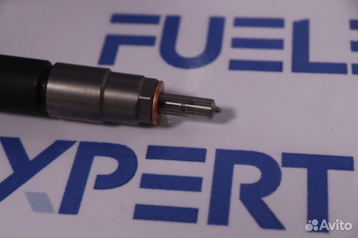 Форсунка топливная 0445110616