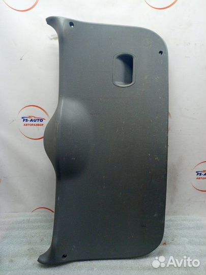 Обшивка двери багажника Ford Fusion 1.4 fxja 2004