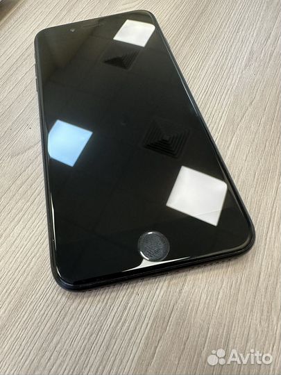 Телефон iPhone 7 plus 128gb