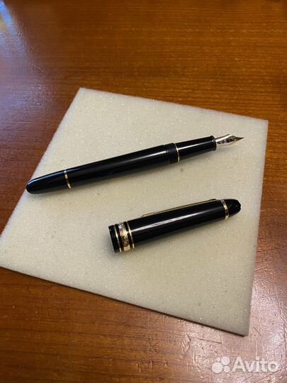Перьевая ручка montblanc meisterstuck