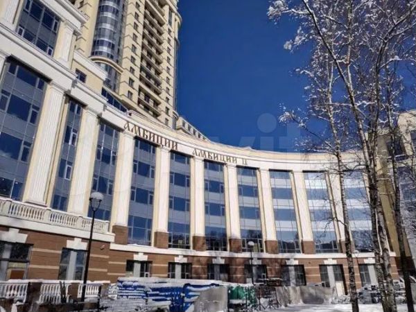 Офис 1751.7 м²