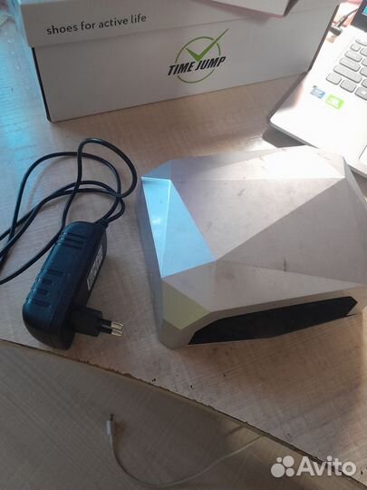 Лампа для ногтей