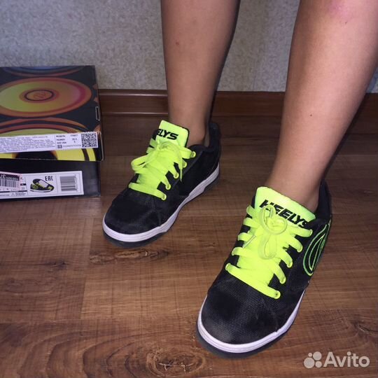 Кроссовки Heelys