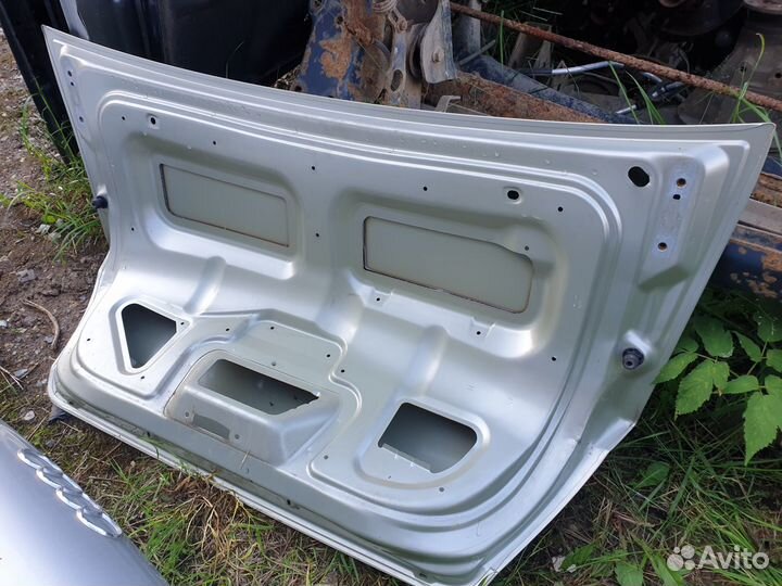 Крышка багажника peugeot 407 пежо седан бежевая