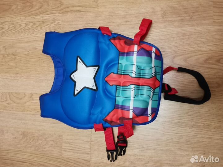 Жилет для плавания