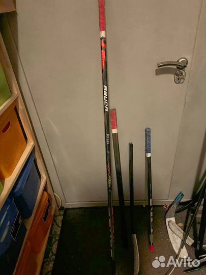 Клюшки сломанные