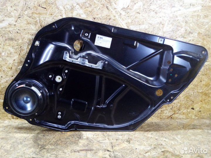 Стеклоподъемник задний правый Mercedes-Benz