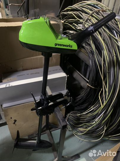 Лодочный электромотор с аккумуляторами