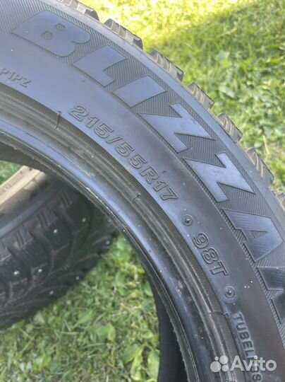 Bridgestone Blizzak Spike-01 215/55 R17