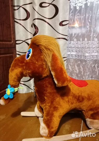 Слон-качалка