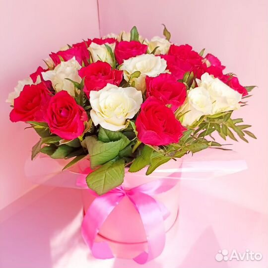 Розы в шляпной коробке