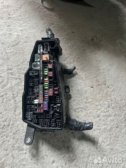 Блок предохранителя Toyota camry v70