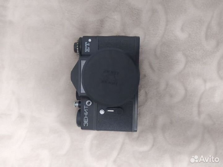 Фотоаппарат зенит ет с обьективом гелиос 44м