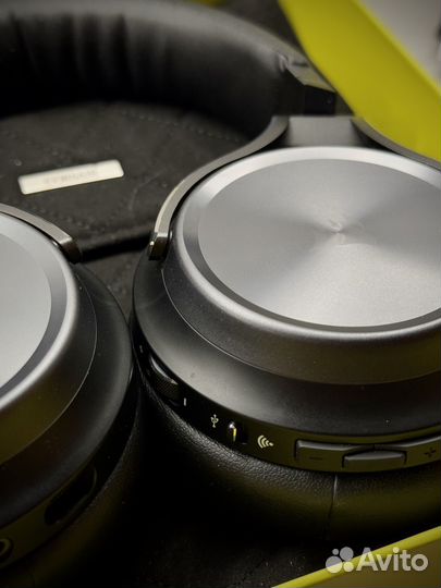 Corsair Virtuoso RGB Wireless XT