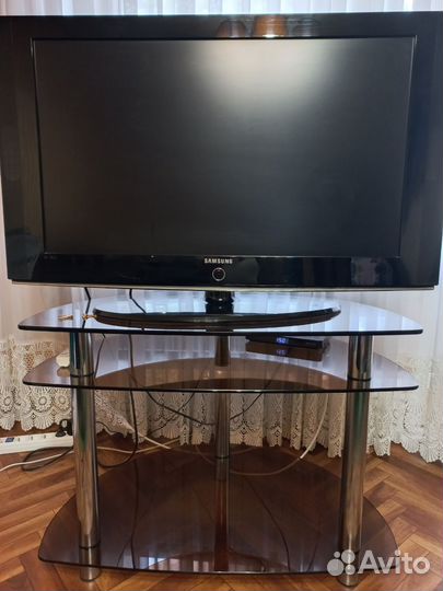 Стеклянная тумба