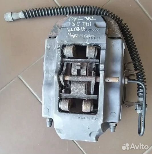 Суппорт задний левый Audi Q7 4L