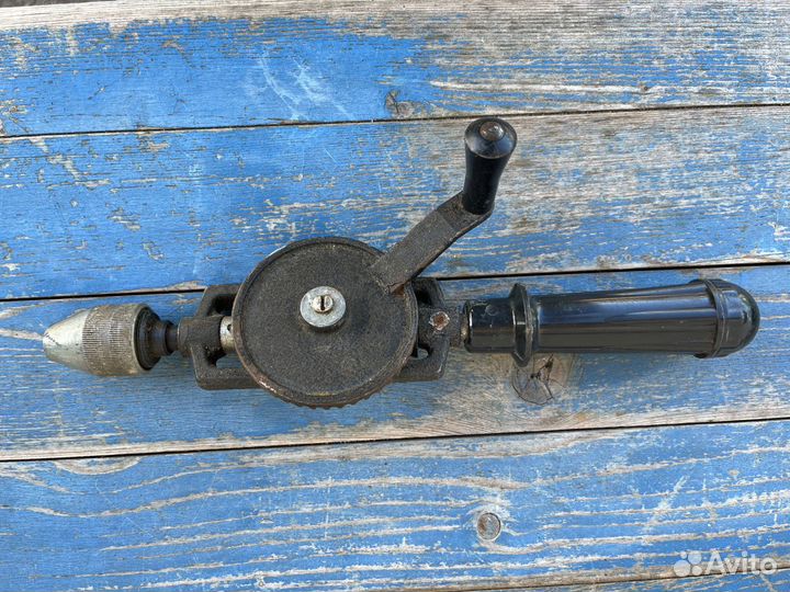 Дрель ручная