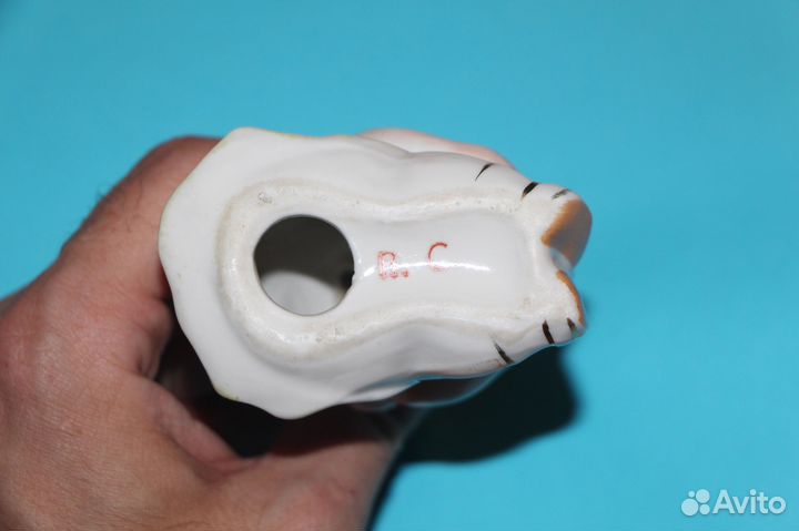 Фарфоровые статуэки