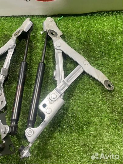 Петля крышки багажника Mitsubishi Lancer X CY4A