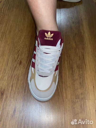 Кроссовки аdidas новые 39р