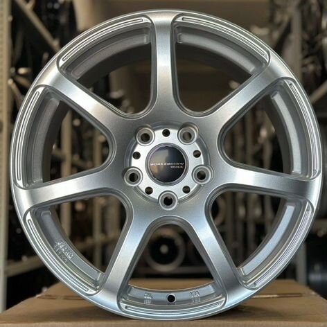 Литые диски WORK Emotion T7R 8×R18 5×114.3