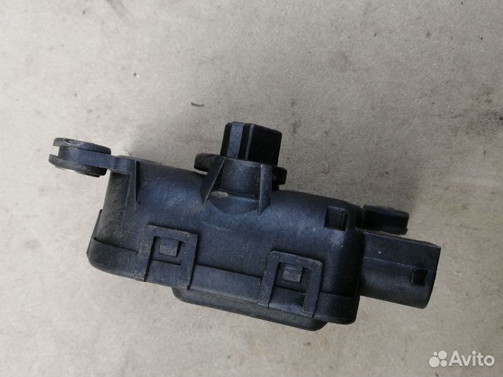 Моторчик заслонки отопителя для Citroen Xsara