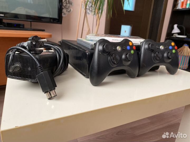 Игровая приставка xbox 360 бу