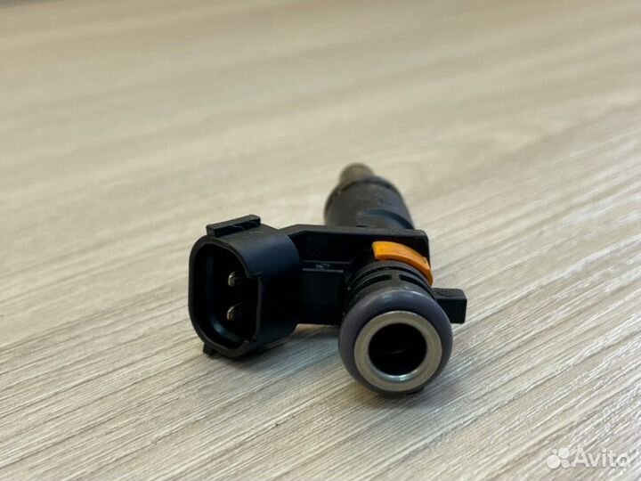 Форсунка топливная LADA X-Ray Cross