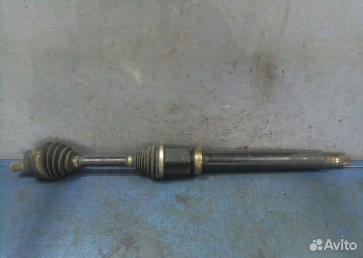 Привод передний правый Volvo V40 MV