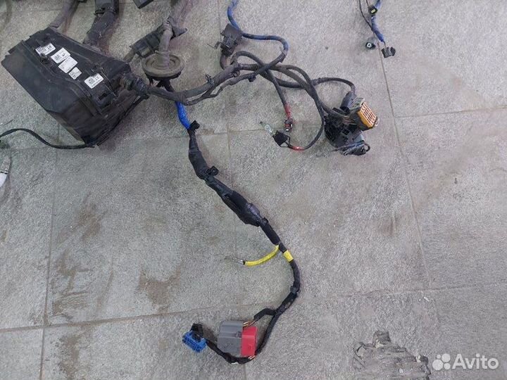 Проводка подкапотная с блоком Hyundai Santa Fe TM