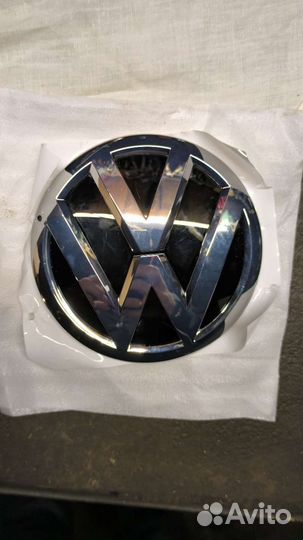 Эмблема Volkswagen Tiguan 2