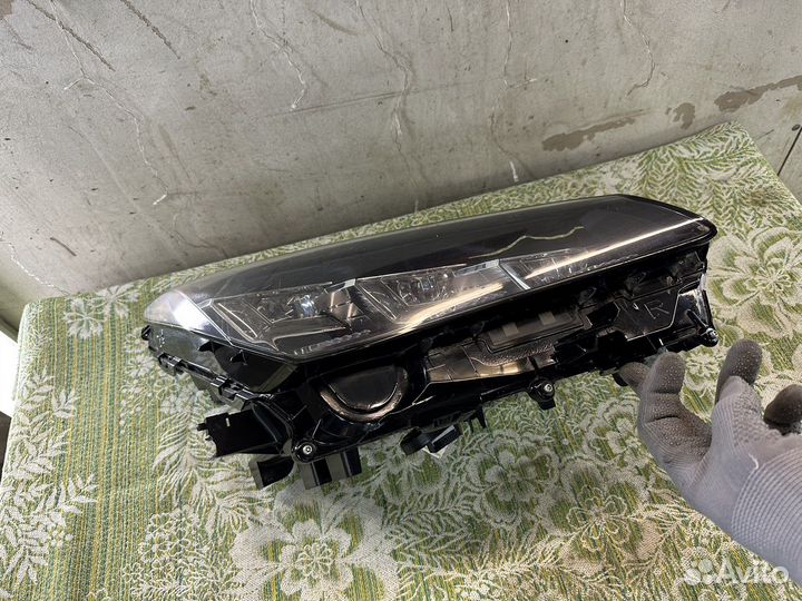 Lexus NX Фара Правая full LED