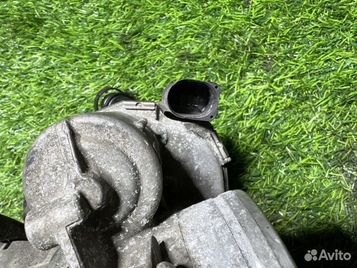 Впускной коллектор Volkswagen Passat