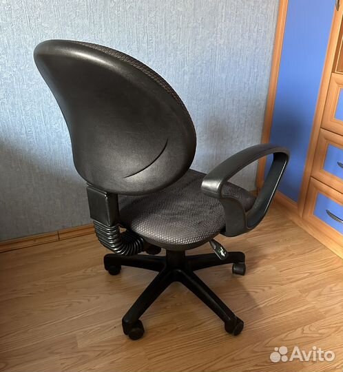 Компьютерное кресло