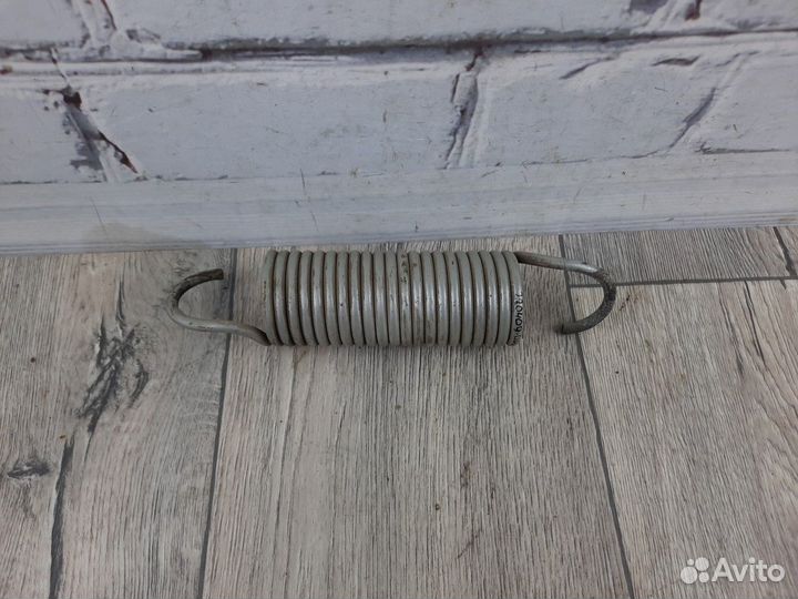 Пружина петли капота volvo C70