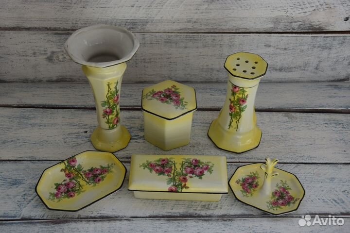 Винтажный фарфоровый набор для дамского столика